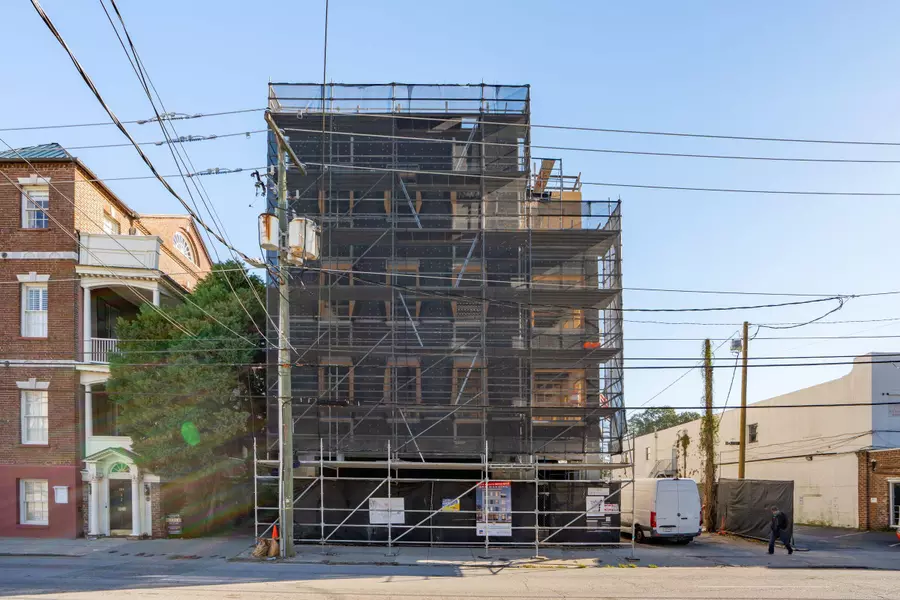 284 Meeting St #202, Charleston, SC 29401