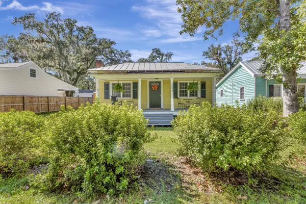 204 S Hampton St, Summerville, SC 29483