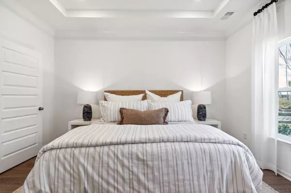 Summerville, SC 29485,1688 Locals St