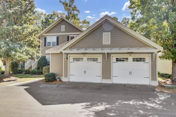 North Charleston, SC 29418,5545 Colonial Chatsworth Cir