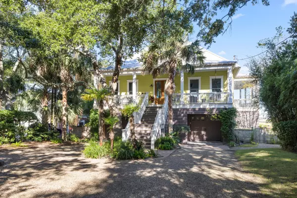 120 E Indian Ave, Folly Beach, SC 29439