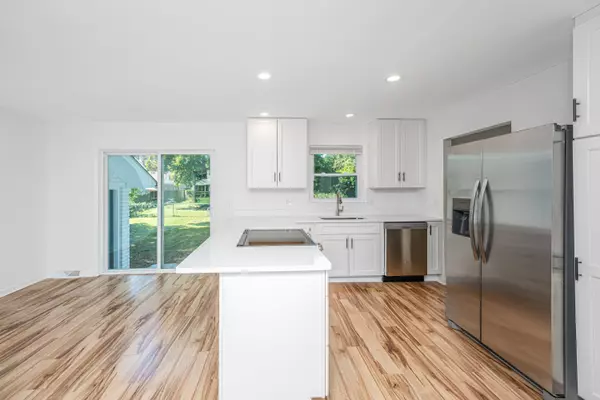 Charleston, SC 29414,899 Melrose Dr