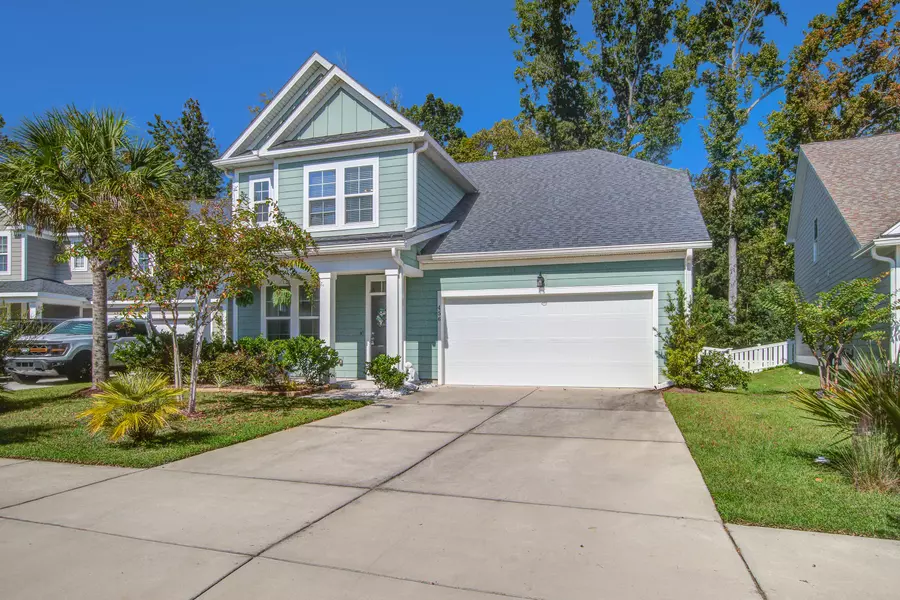 456 Coopers Hawk Dr, Summerville, SC 29483