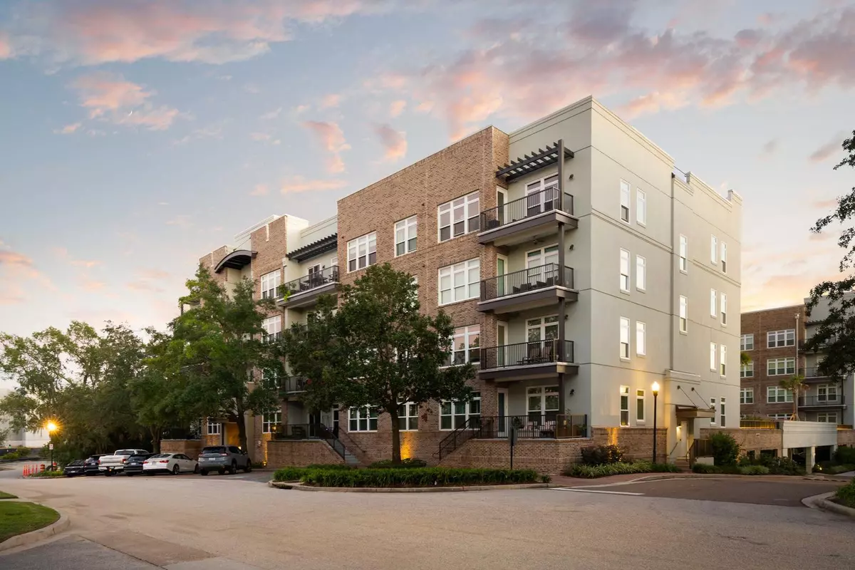 Charleston, SC 29492,145 Pier View St #404