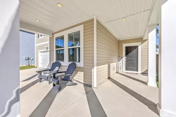 Summerville, SC 29483,81 Red Bluff St