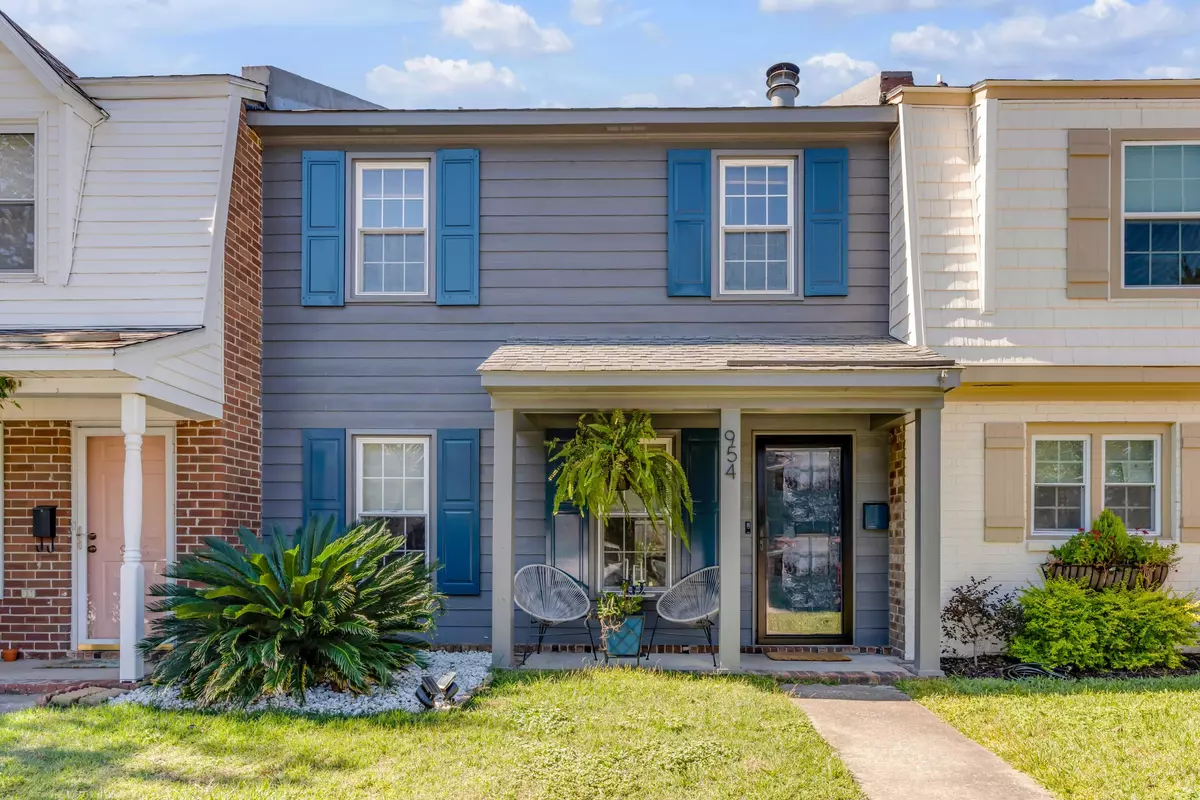 Mount Pleasant, SC 29464,954 Fowler Ct #E