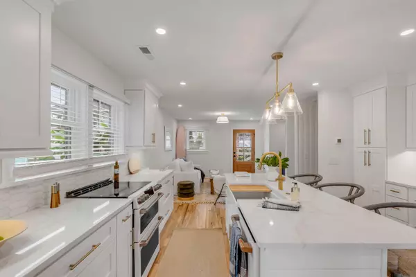 Isle Of Palms, SC 29451,3002 Cameron Blvd