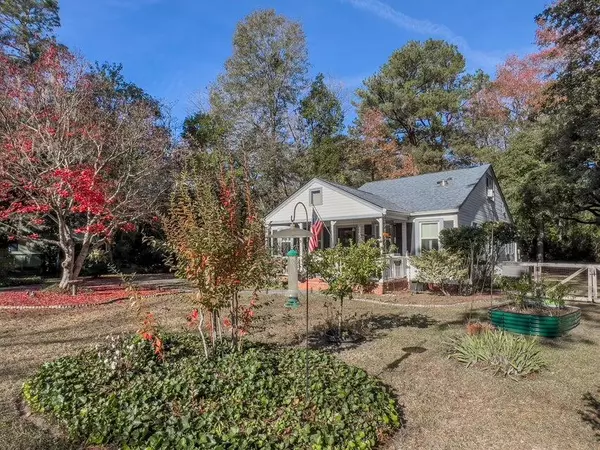 704 S Laurel St, Summerville, SC 29483