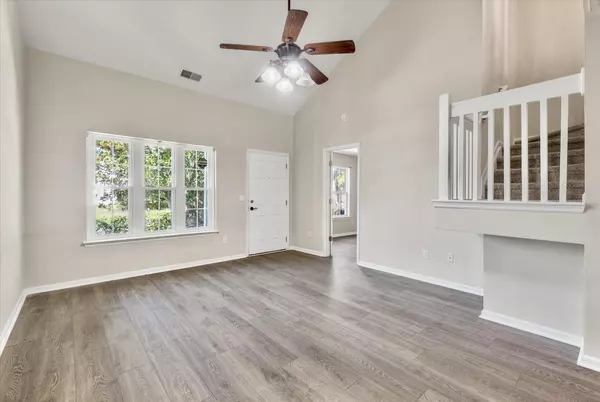 North Charleston, SC 29406,7900 Shadow Oak Dr