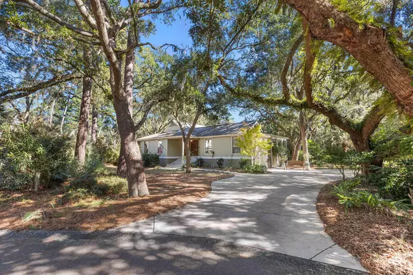 Seabrook Island, SC 29455,2549 Clear Marsh Rd