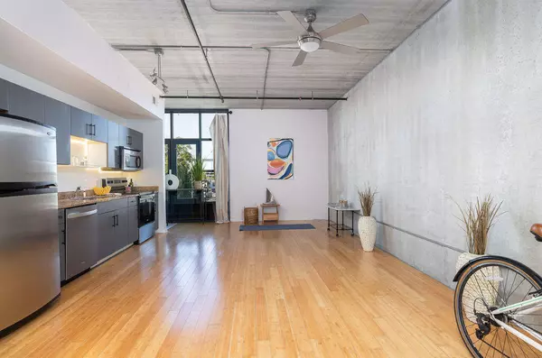 Charleston, SC 29403,1 Cool Blow St #337