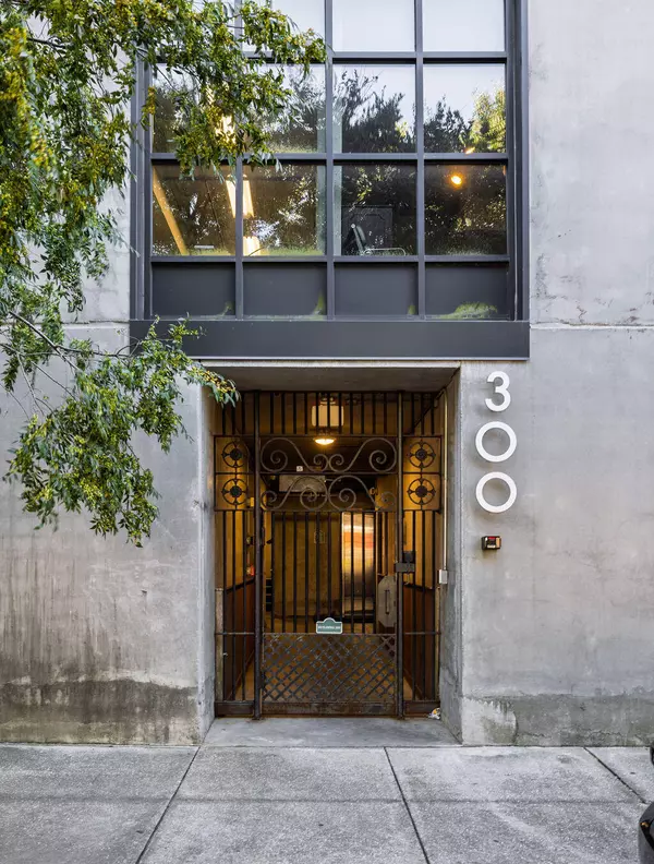 Charleston, SC 29403,1 Cool Blow St #337