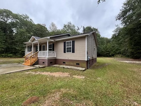 Saint Stephen, SC 29479,425 Honeysuckle Ln