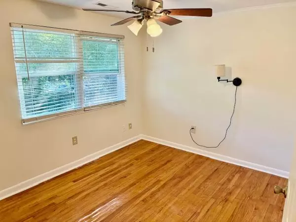 Charleston, SC 29407,329 Tall Oak Ave