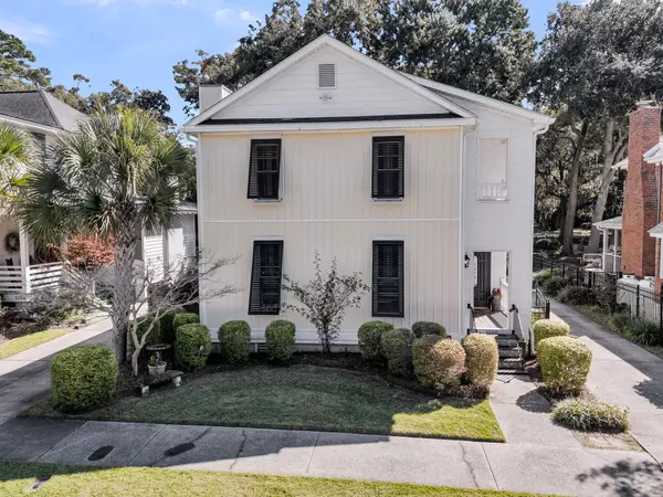 1050 Loyalist Ln, Mount Pleasant, SC 29464