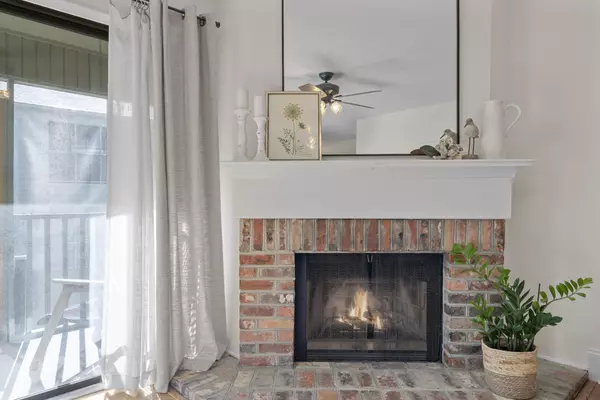 Mount Pleasant, SC 29464,1129 Village Creek Ln #2