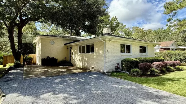 725 Shelley Rd, Charleston, SC 29407