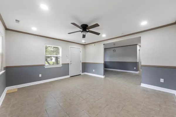 Charleston, SC 29405,2351 Elegans Dr