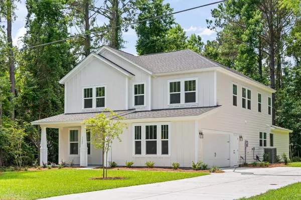 5180 Stono Plantation Dr, Hollywood, SC 29449
