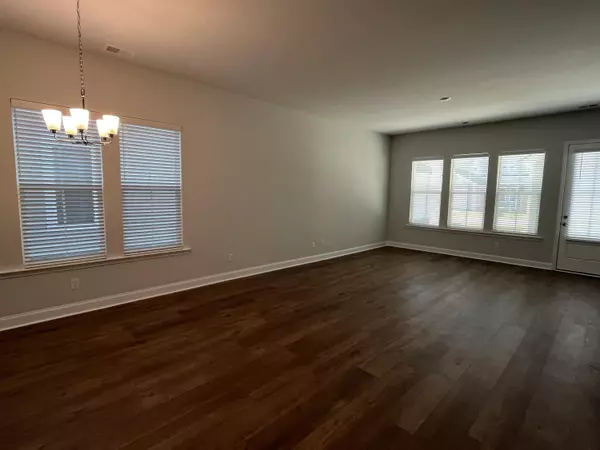 Summerville, SC 29485,142 Maritime Way