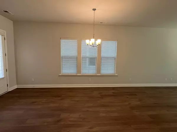 Summerville, SC 29485,142 Maritime Way