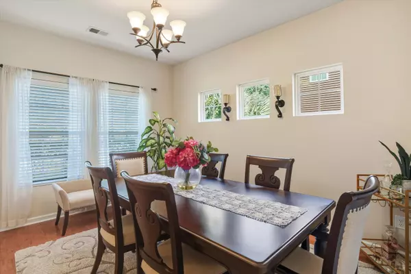 North Charleston, SC 29420,5449 Kings River Dr