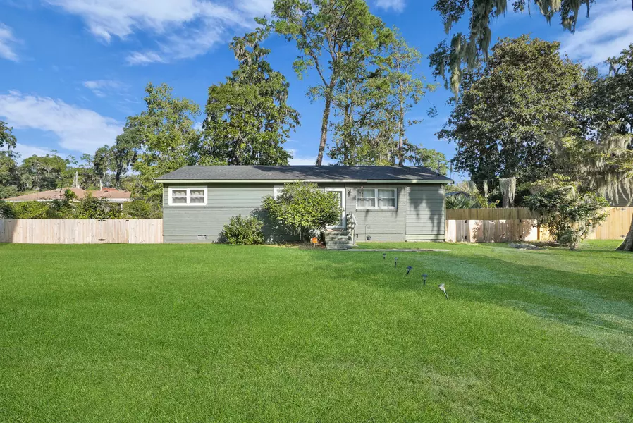 1109 Old Trail Rd, Beaufort, SC 29902