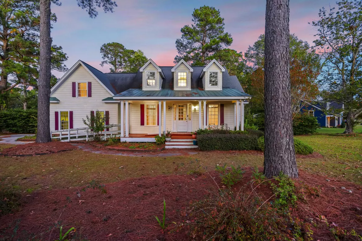 Elloree, SC 29047,113 Twisted Oak Trl