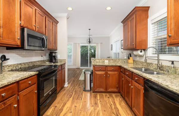 North Charleston, SC 29405,5110 Hyde Park Village Ln