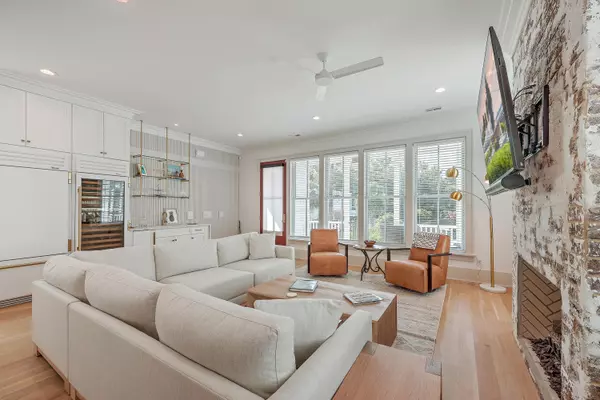 Charleston, SC 29401,24 Bennett St