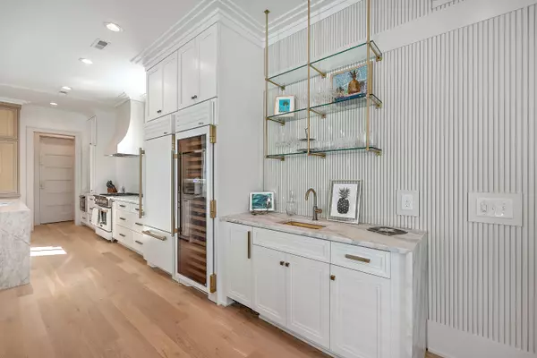 Charleston, SC 29401,24 Bennett St