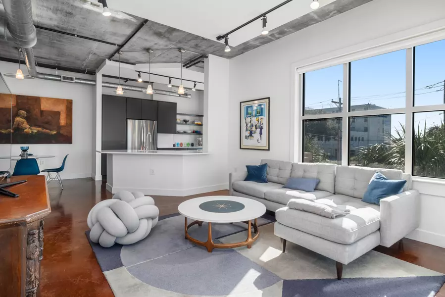 150 Bee St #301, Charleston, SC 29401