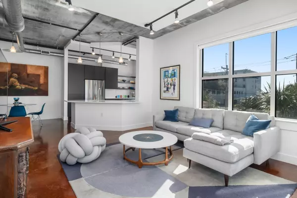 150 Bee St #301, Charleston, SC 29401