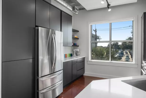 Charleston, SC 29401,150 Bee St #301