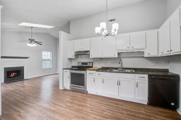 North Charleston, SC 29420,8312 Whitehaven Dr