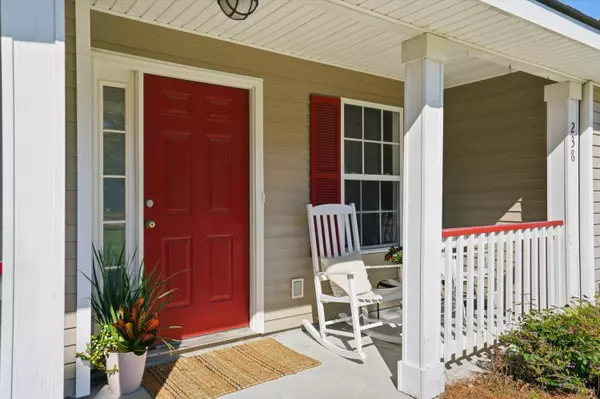 Summerville, SC 29483,238 W Turner St