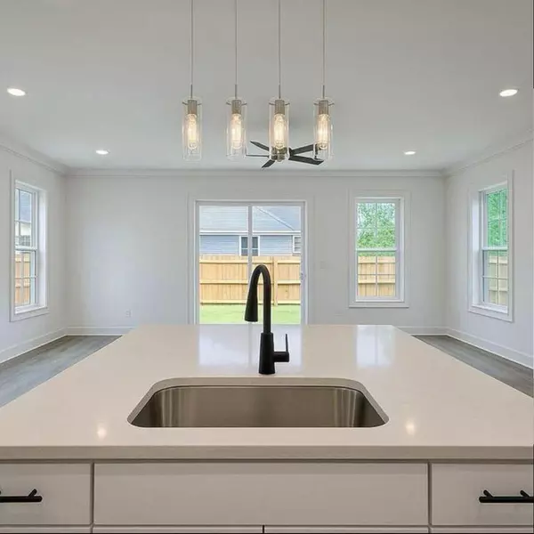 North Charleston, SC 29406,1904 Gumwood Blvd