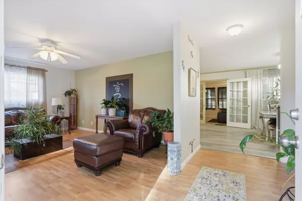 Charleston, SC 29414,1732 Elm Rd