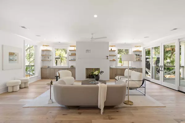 Isle Of Palms, SC 29451,814 Palm Blvd