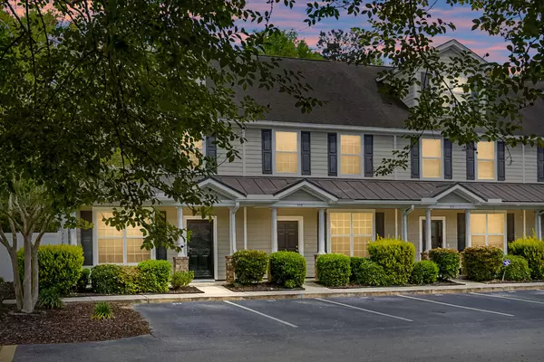 Summerville, SC 29483,215 Hemingway Cir