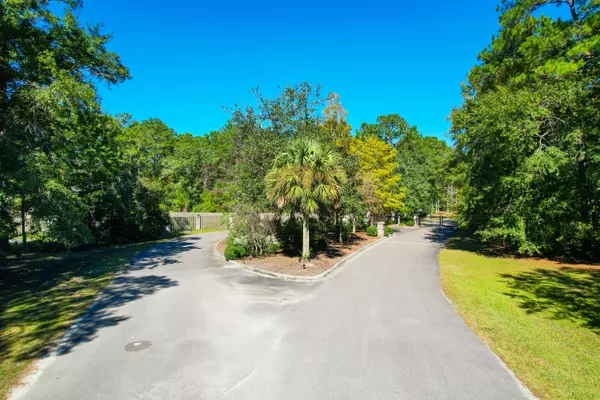Ravenel, SC 29470,6682 Pepper Grass Trl
