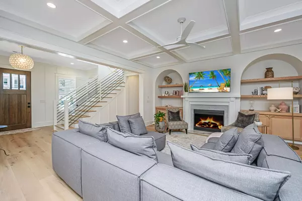 Mount Pleasant, SC 29466,3860 Summerton St