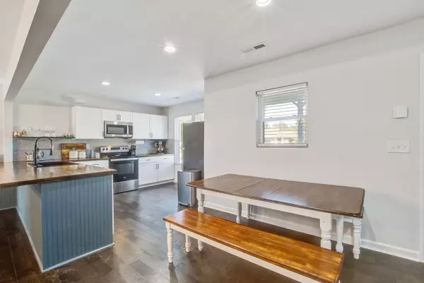 Ladson, SC 29456,142 Ponderosa Dr