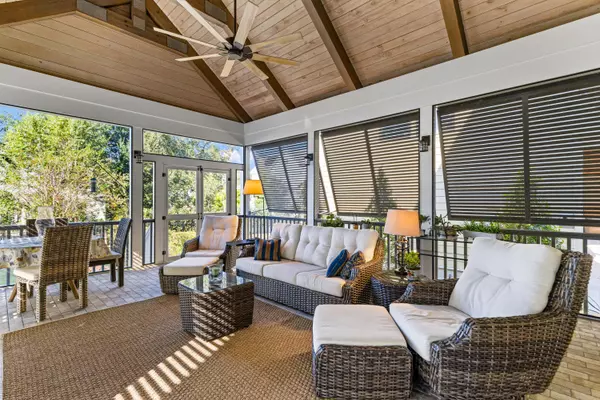 Daniel Island, SC 29492,217 Black Powder Ln