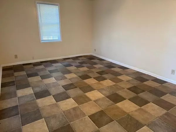 Harleyville, SC 29448,569 E Main St