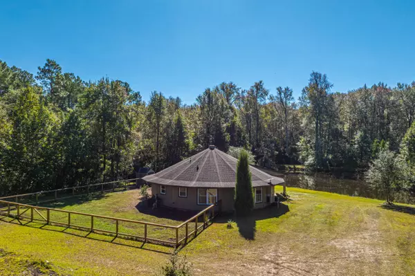 Huger, SC 29450,2718 S Hampton Rd