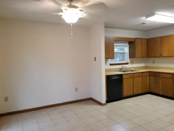 Charleston, SC 29414,2155 Forest Lakes Blvd