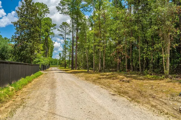Summerville, SC 29486,559 Southern Acres Ln