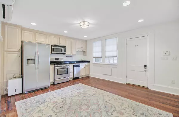 33 Pitt St #7, Charleston, SC 29401