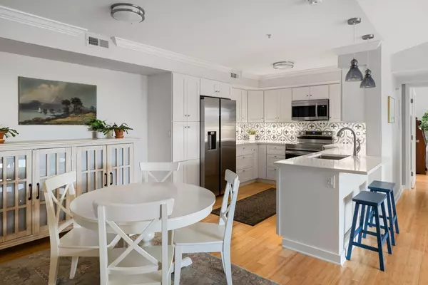 Charleston, SC 29412,700 Daniel Ellis Dr #8306